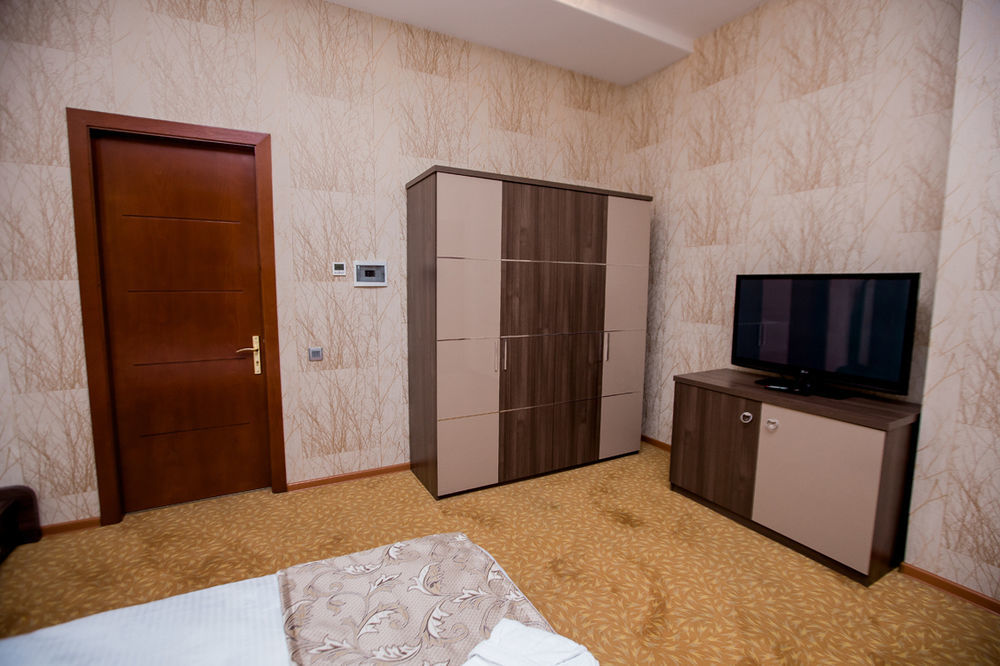Astola Hotel Baku Extérieur photo
