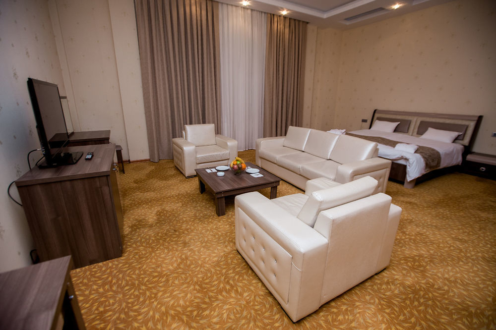 Astola Hotel Baku Extérieur photo