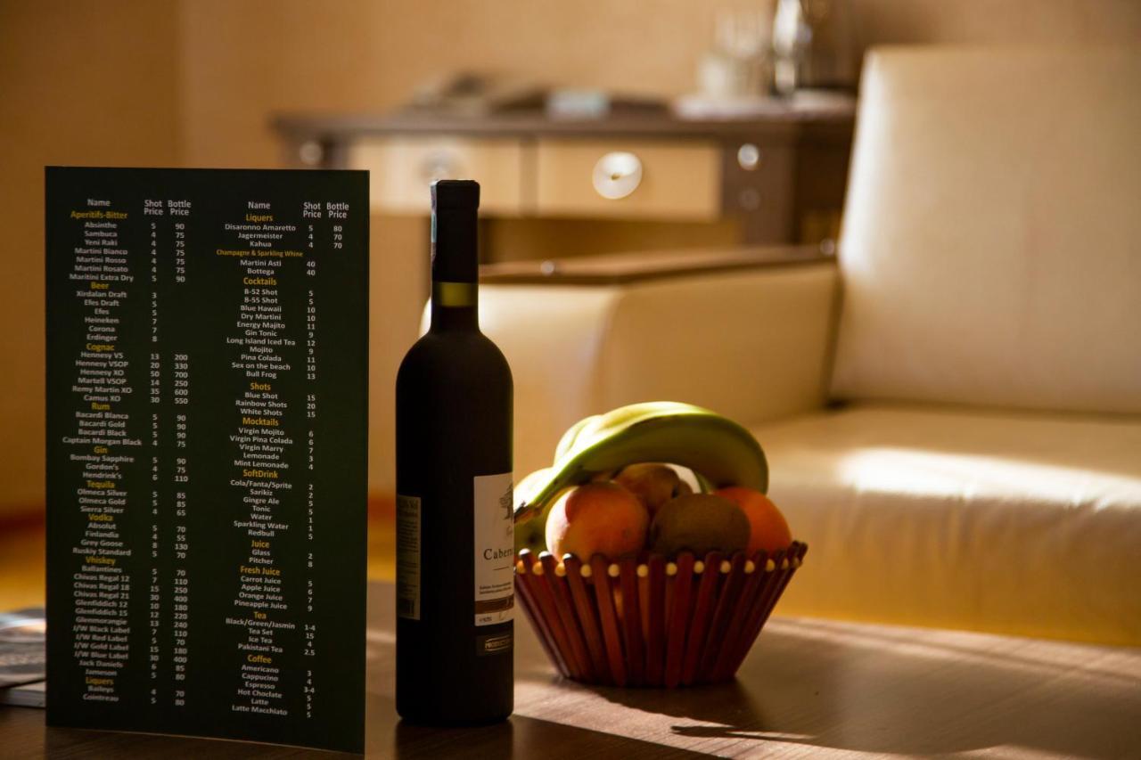 Astola Hotel Baku Extérieur photo