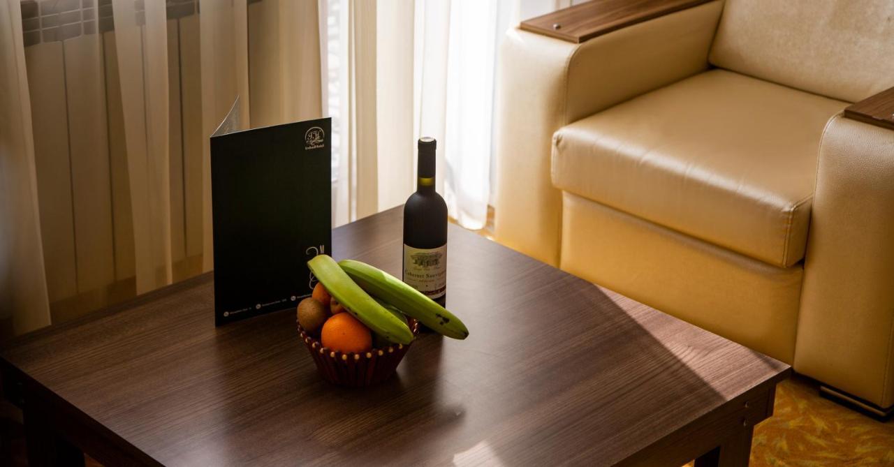 Astola Hotel Baku Extérieur photo