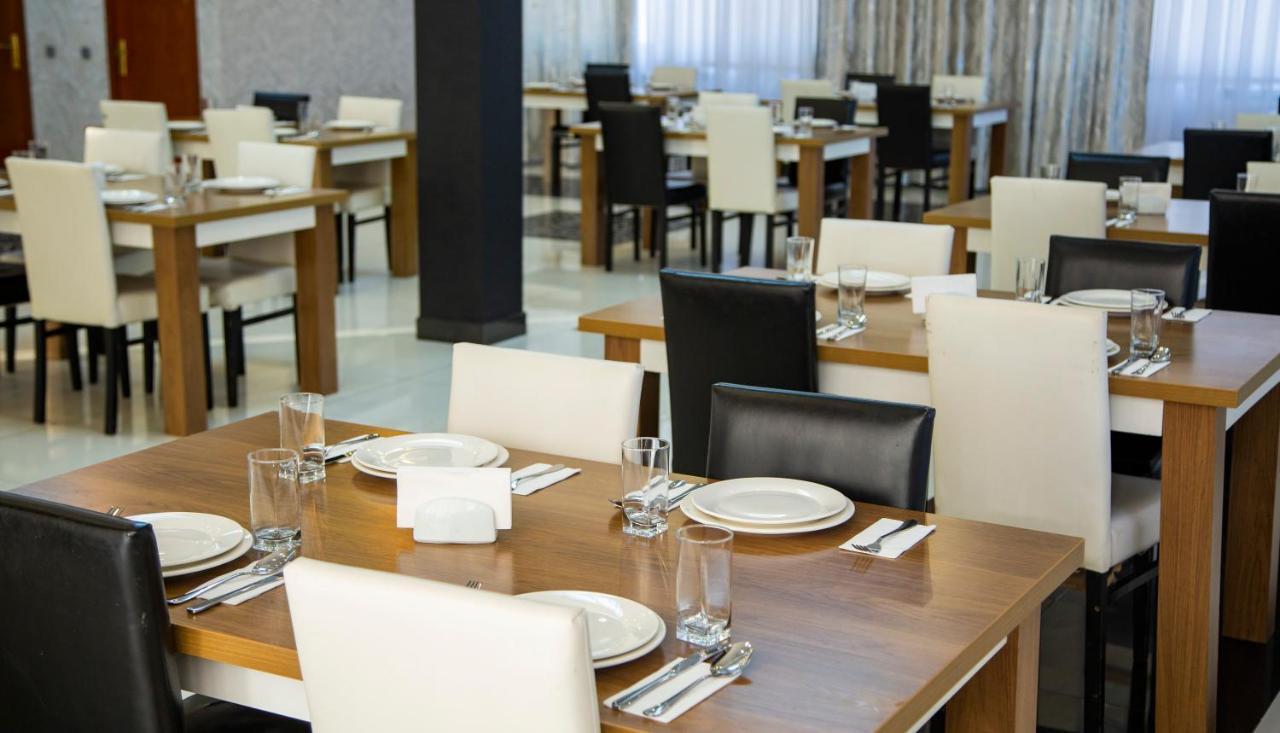 Astola Hotel Baku Extérieur photo