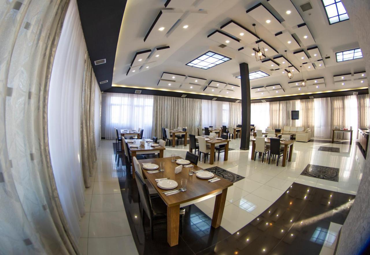 Astola Hotel Baku Extérieur photo